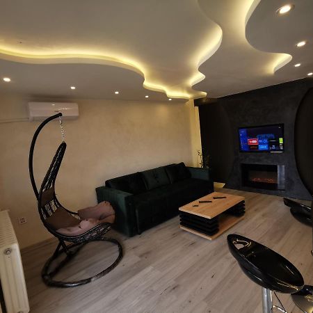 Brend New Luxurious Apartment In Downtown With Free Parking Novi Sad Buitenkant foto