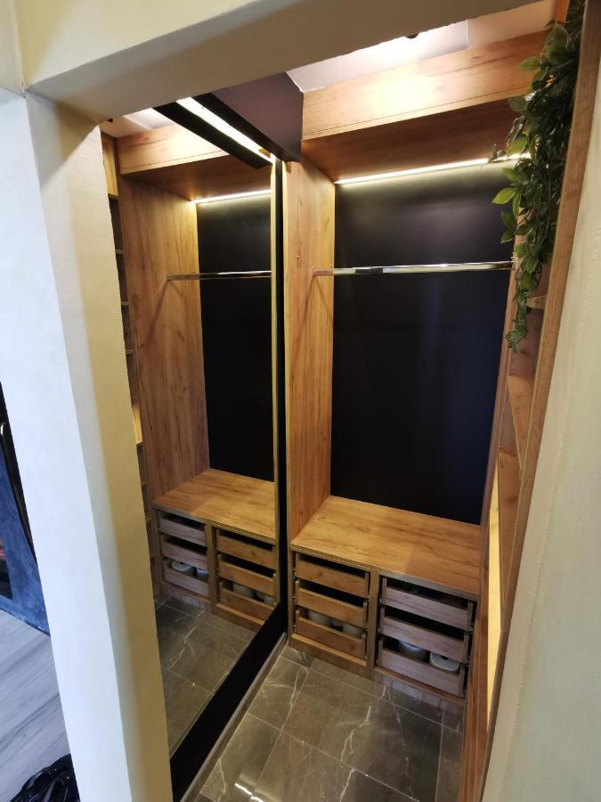 Brend New Luxurious Apartment In Downtown With Free Parking Novi Sad Buitenkant foto
