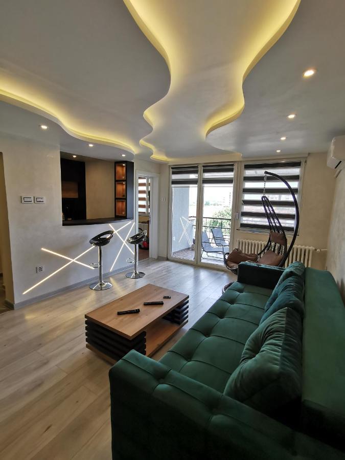 Brend New Luxurious Apartment In Downtown With Free Parking Novi Sad Buitenkant foto