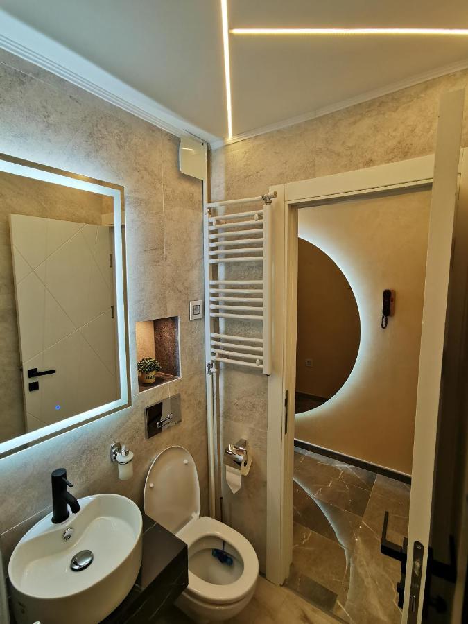 Brend New Luxurious Apartment In Downtown With Free Parking Novi Sad Buitenkant foto