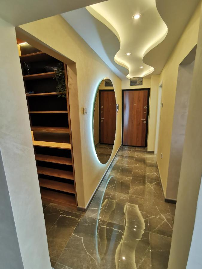 Brend New Luxurious Apartment In Downtown With Free Parking Novi Sad Buitenkant foto